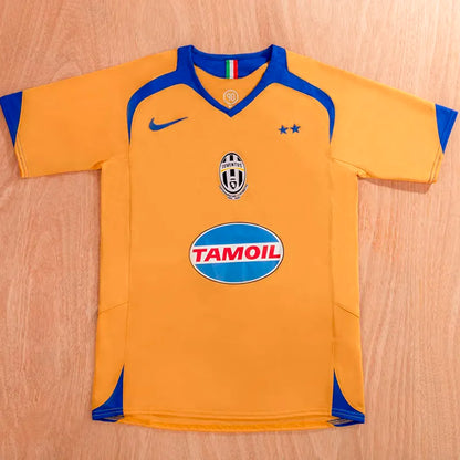 05/06 Juventus Third Retro Jersey