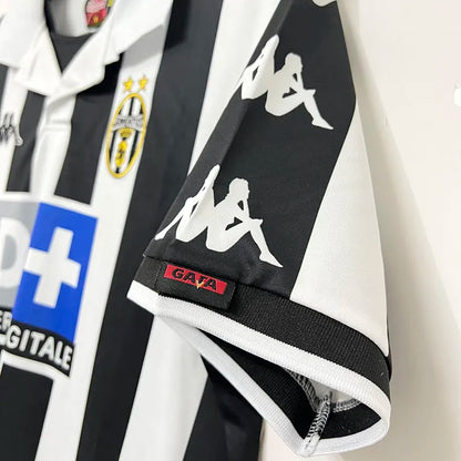 99/00 Juventus Home Retro Jersey