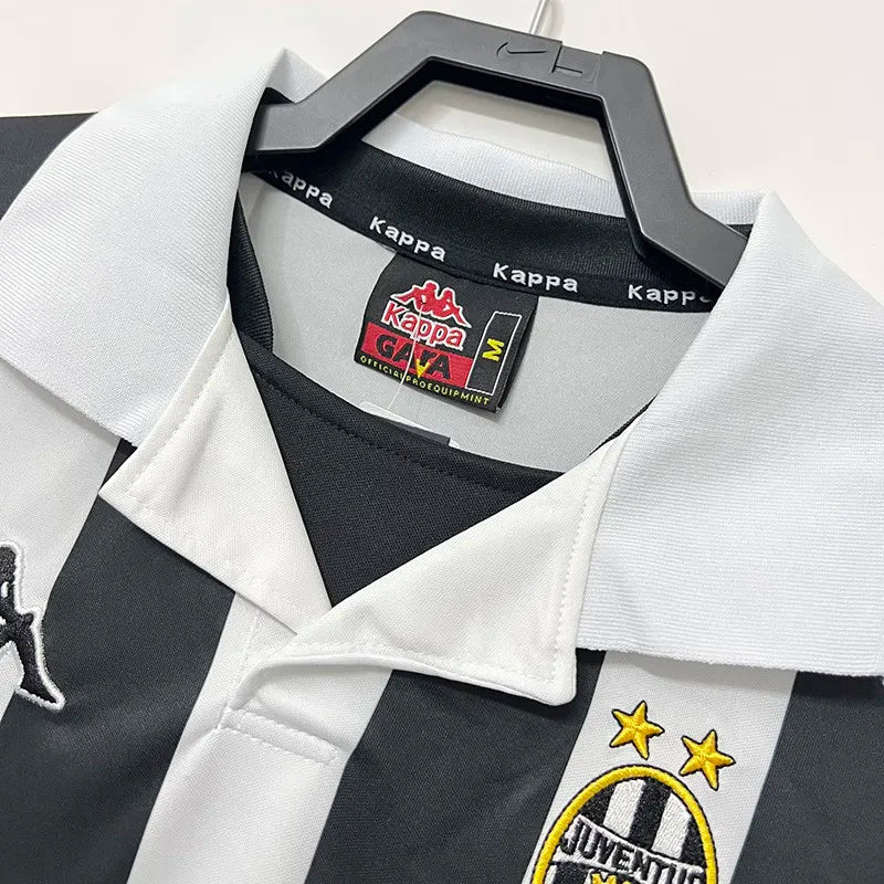 99/00 Juventus Home Retro Jersey